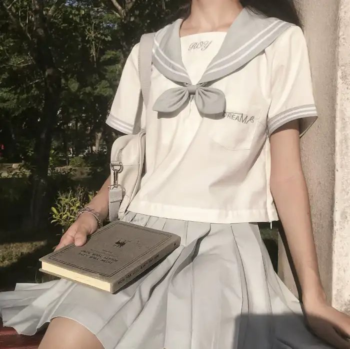 宪兵与幽灵